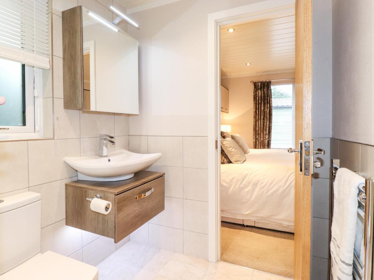Loubi'S Lakeside Lodge Windermere Eksteriør bilde